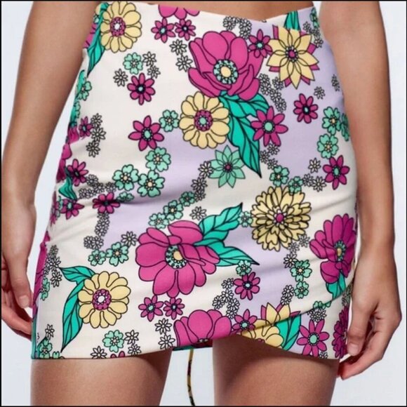 Zara Only One Floral Mini Skirt Size Medium High Rise Pink Purple Flowers Bright - Picture 2 of 10